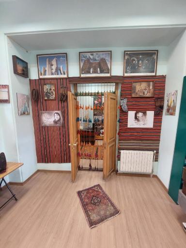 عکس کافه کتاب همای