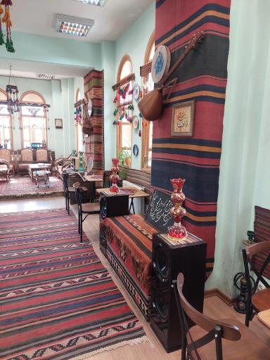 عکس کافه کتاب همای