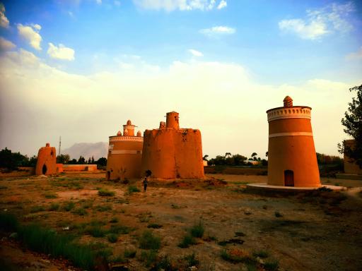 عکس برج‌های قدیمی کبوتر هویه