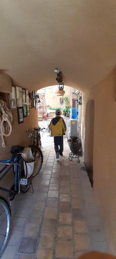 عکس عمارت دواُشکوب علویجه