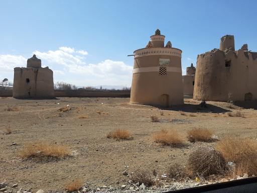 عکس برج‌های قدیمی کبوتر هویه