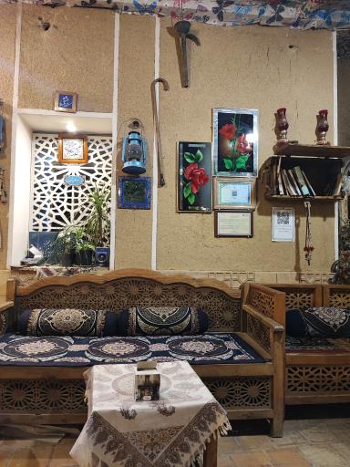 عکس عمارت دواُشکوب علویجه