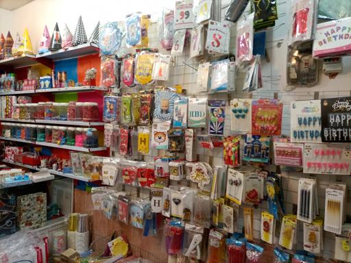 عکس لوازم قنادی و جشن تولد لبخند 