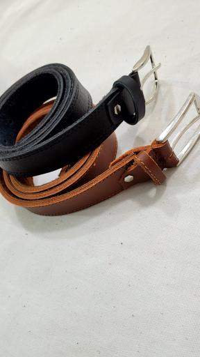 عکس کارگاه چرم بهرام 