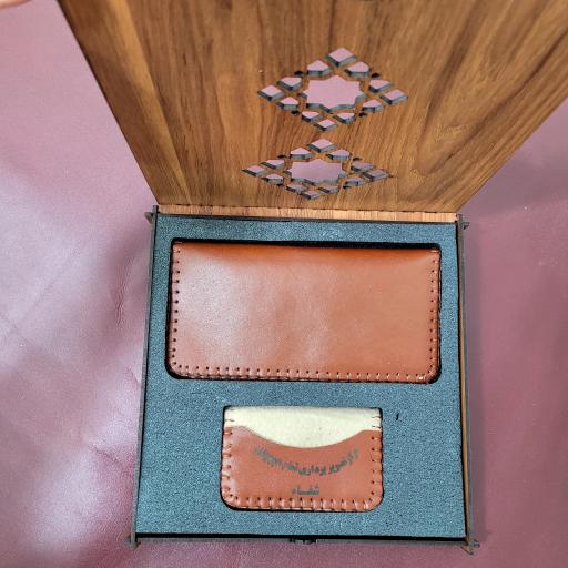 عکس کارگاه چرم بهرام 