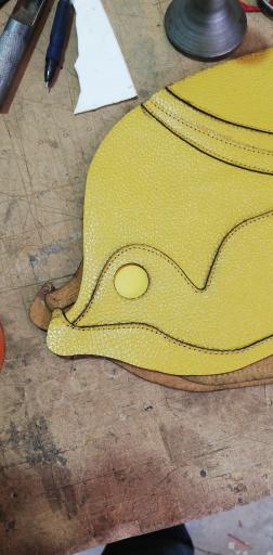 عکس کارگاه چرم بهرام 