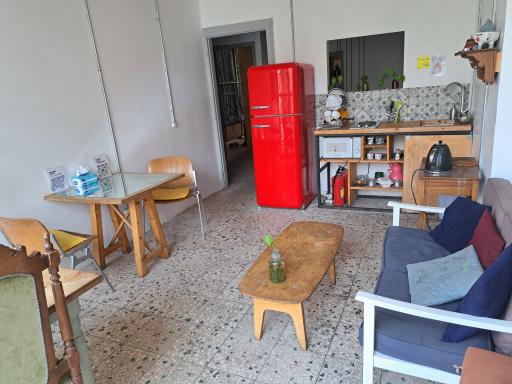 عکس مسافرخانه کرگدن