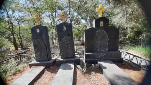 عکس آرامستان تاریخی مسیحیان دولاب