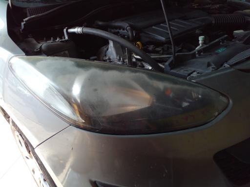 عکس شیشه اتومبیل حسین زاده