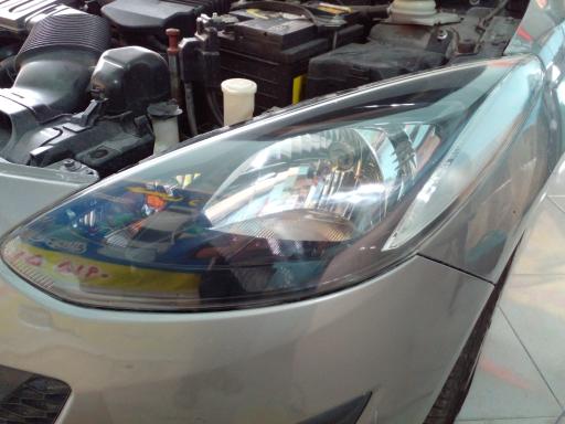 عکس شیشه اتومبیل حسین زاده