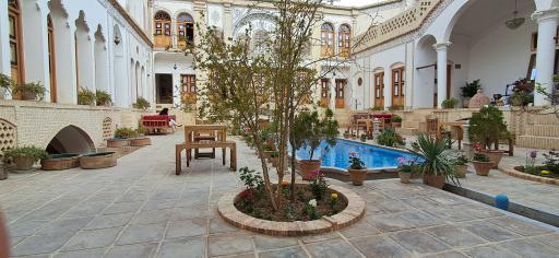 بوتیک هتل صباغیان