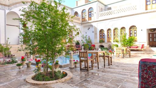 عکس بوتیک هتل صباغیان