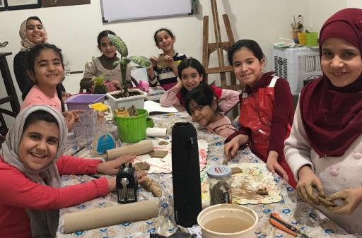 عکس آموزشگاه طراحی و نقاشی هنر معاصر