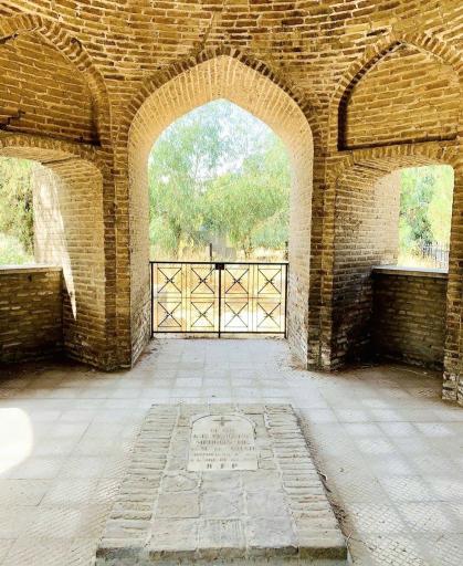 عکس آرامستان تاریخی مسیحیان دولاب
