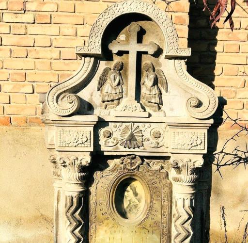 عکس آرامستان تاریخی مسیحیان دولاب