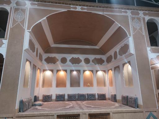 عکس عمارت تاریخی احمدیه 