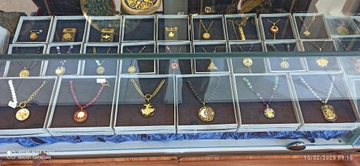 عکس فروشگاه مارک گلد