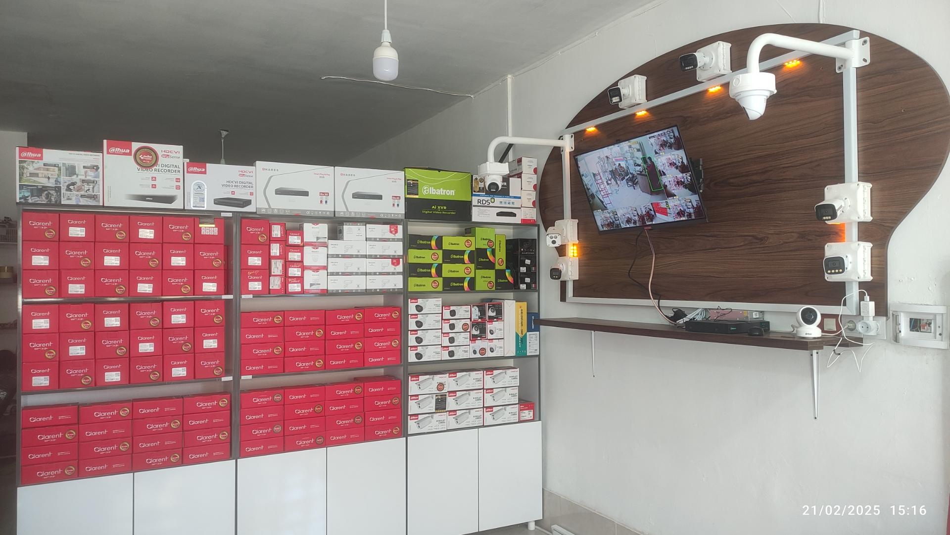 عکس فروشگاه دوربین آنتیک