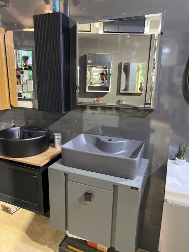 اتصالات و لوازم بهداشتی ساختمانی مظهری