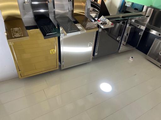 عکس اتصالات و لوازم بهداشتی ساختمانی مظهری