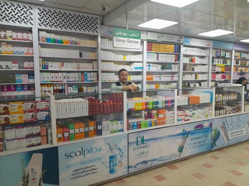 عکس داروخانه شبانه روزی دکتر بانی