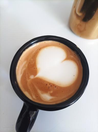 عکس کافی شاپ هاچبک