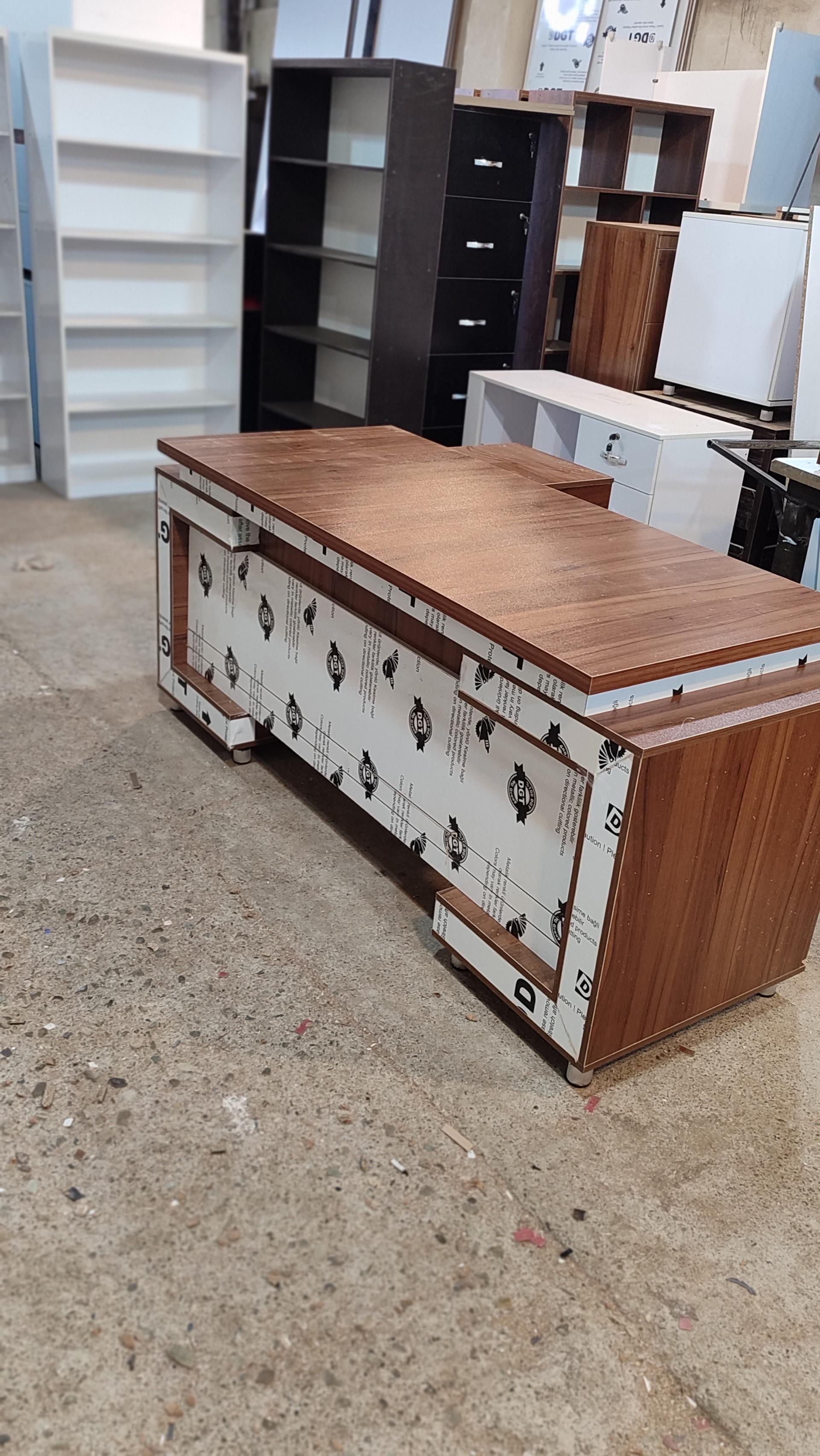 عکس مبلمان اداری آرین