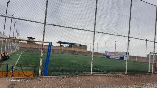 عکس چمن ورزشی مصنوعی هادی شهر