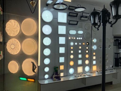 عکس فروشگاه شهر برق البرز