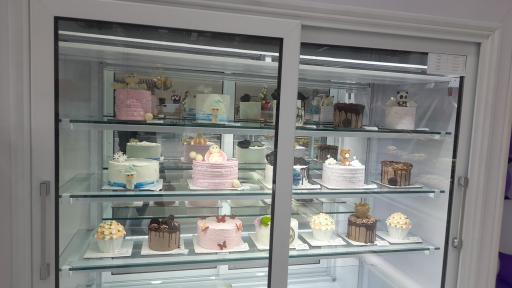 عکس کیک و شیرینی دلوان