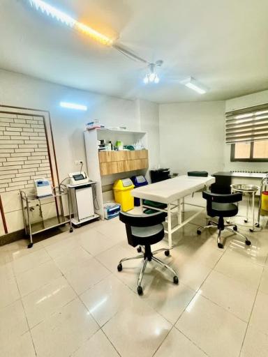 عکس مرکز تخصصی درمان زخم شفا