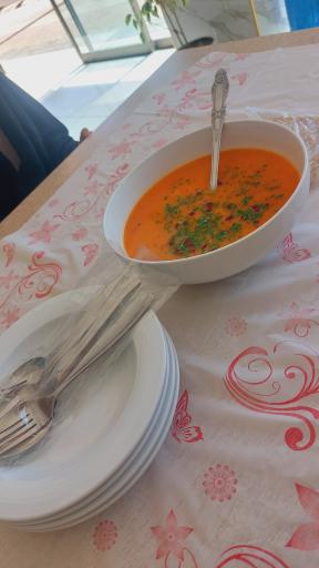 عکس غذا خوری میرزا