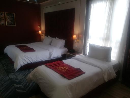 عکس هتل تبرک