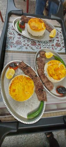 عکس غذا خوری میرزا