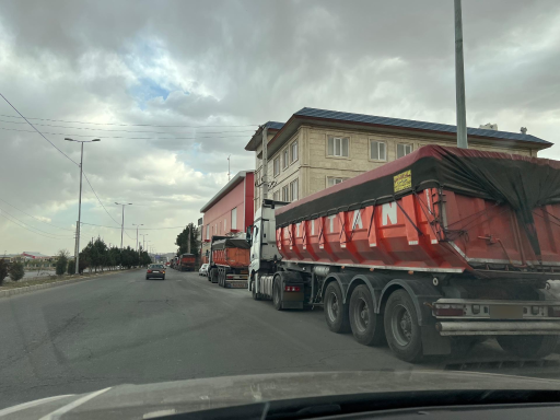 عکس کارخانه شکلات نوبل