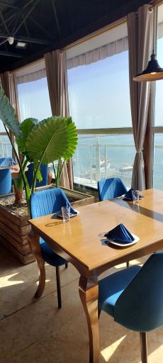 عکس کافه رستوران بین المللی بهنام