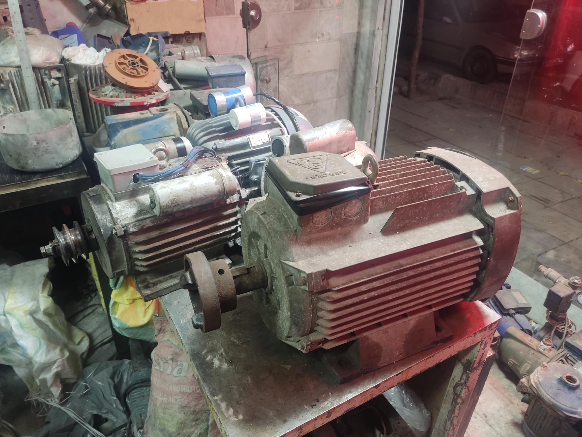 عکس خدمات فنی مهندسی مهدی