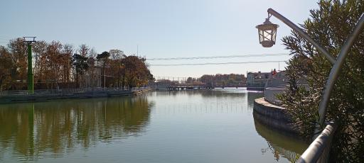 عکس دریاچه پارک ارم