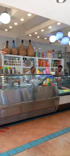 عکس فالوده و بستنی شیر رضا