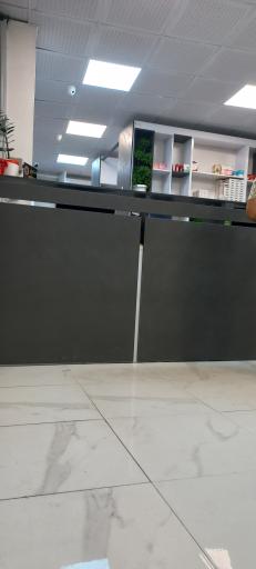 عکس داروخانه هلال احمر