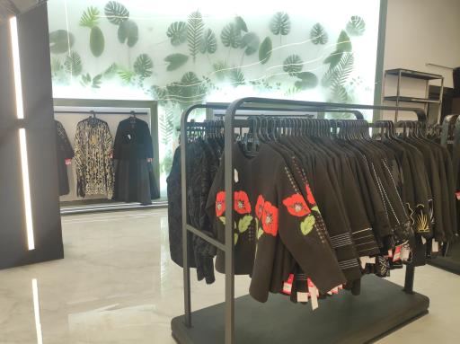 عکس فروشگاه مانتو و پوشاک بانوان ژیوا