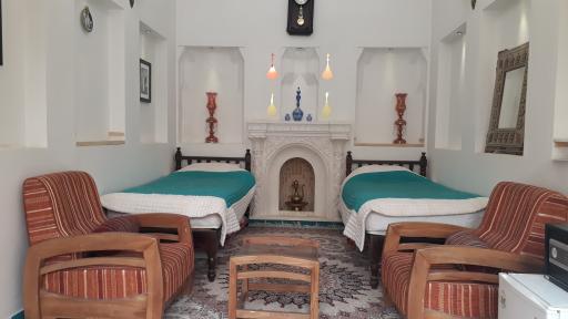 عکس اقامتگاه سنتی نه چم کاشان