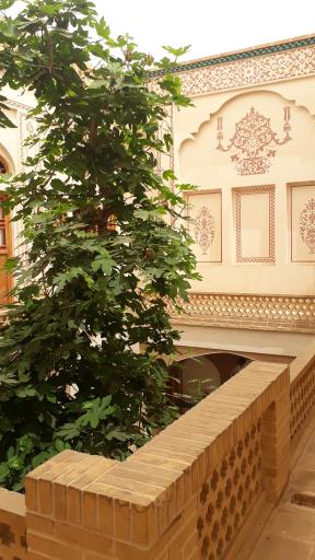 عکس اقامتگاه سنتی نه چم کاشان