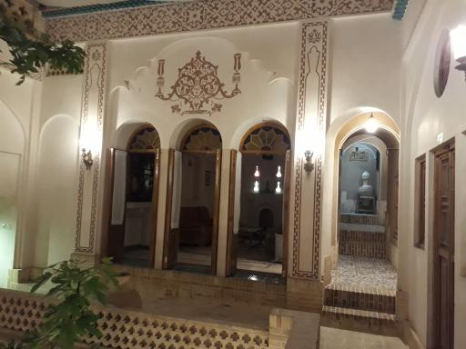 عکس اقامتگاه سنتی نه چم کاشان