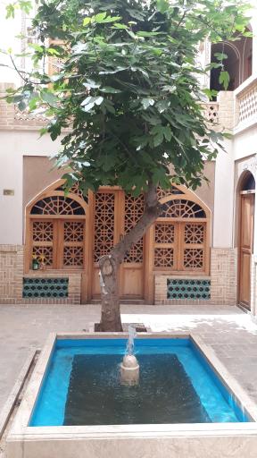 عکس اقامتگاه سنتی نه چم کاشان