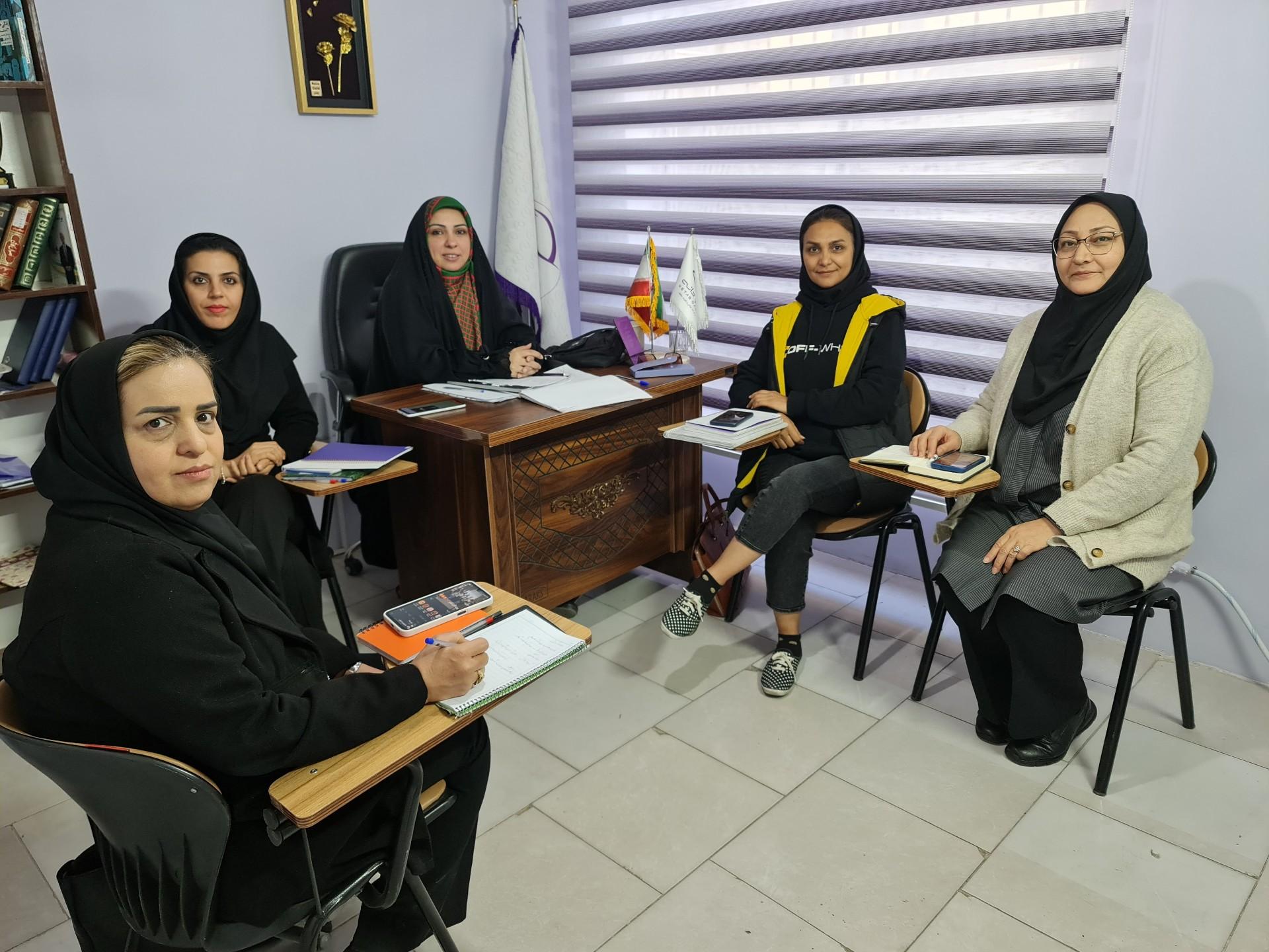 عکس مجموعه آموزشی کتاب دانه پویندگان علم