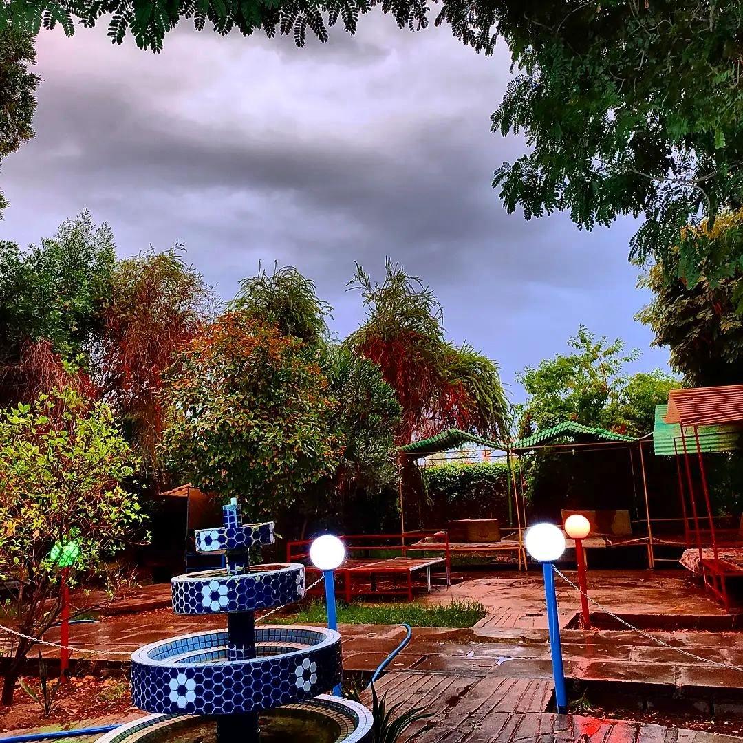 عکس سفره خانه و باغ رستوران هشت بهشت