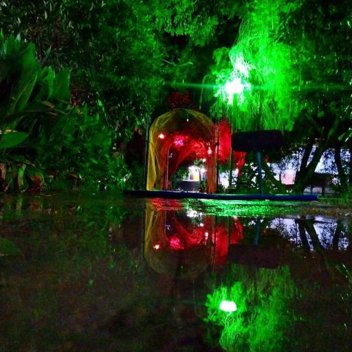 عکس سفره خانه و باغ رستوران هشت بهشت