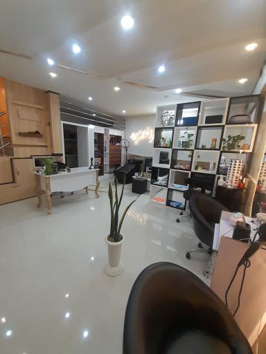 عکس سالن زیبایی خانم زهرا غلامپور