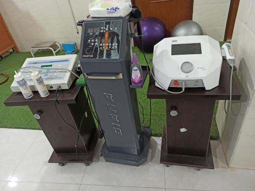 عکس فیزیوتراپی و آب‌درمانی عسگری